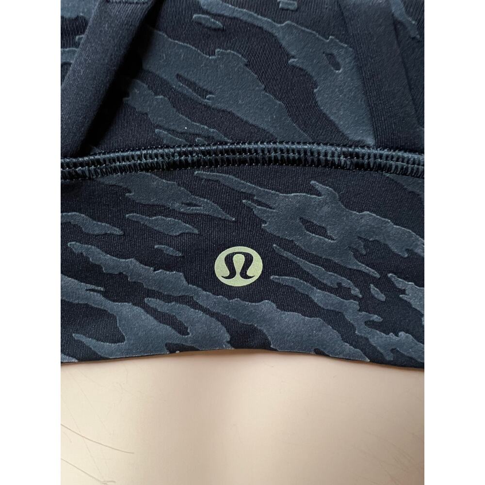 Lululemon Energy Bra Long Line Lunar New Year Size 6 Preowned Good Conditions - Picture 7 of 9